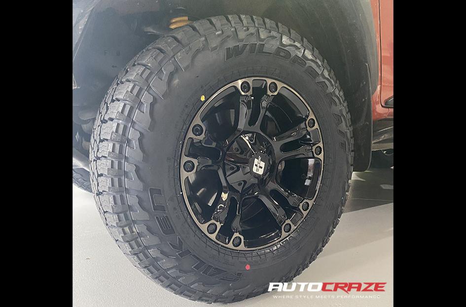 TOYOTA HILUX N80 4WD BROOKLYN BLACK MACHINED WITH DARK TINT